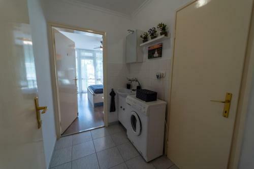 Privat Beachfront 2room Apartment, Free Ac,wifi, Cabel Tv