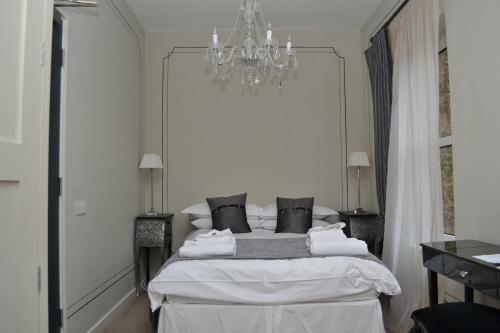 Hostal Waterhouse