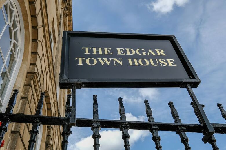 Hostal Edgar Townhouse