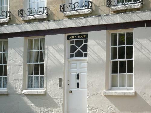 Crystal Palace Apartment