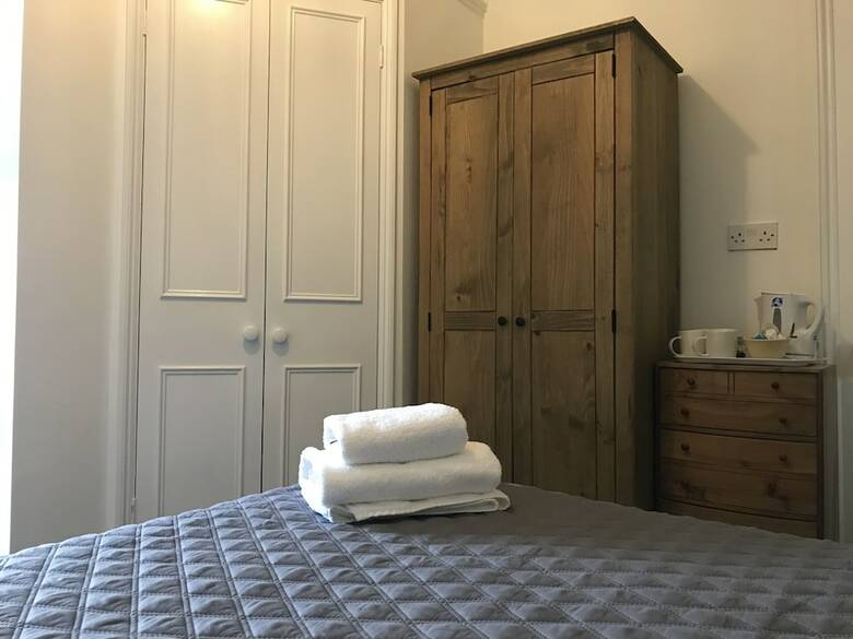 Hostal Lynwood House