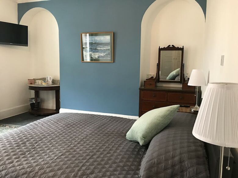 Hostal Lynwood House