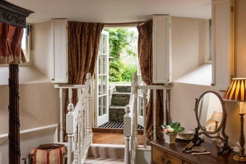 Apsley House Hotel