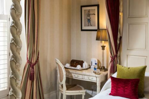 Apsley House Hotel