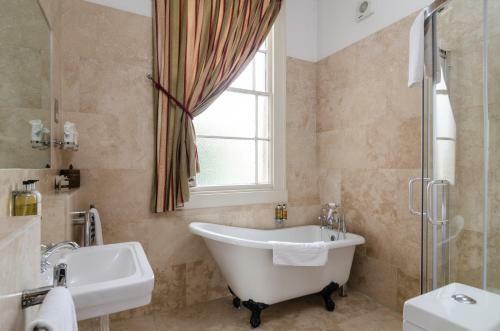 Apsley House Hotel
