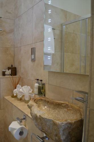 Apsley House Hotel
