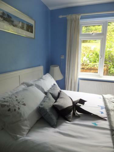 Bed & Breakfast Shrubdown
