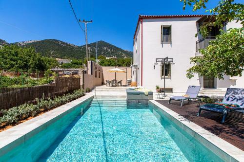 Villa Skyphos