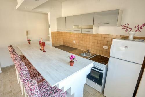 Studio Apartment Close To Sea In Tivat