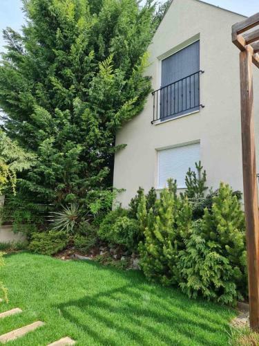Csitt�nyhegy Villa