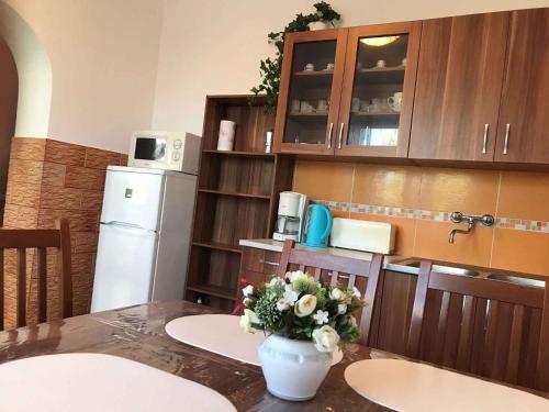 Apartments In Balatonkeresztur 37924