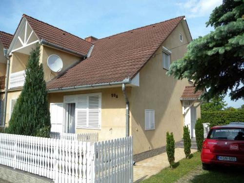 Apartments In Balatonkeresztur 37924