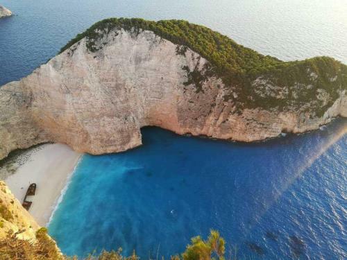 Lovely Apartment Only 5 Minutes From The Shipwreck!!!