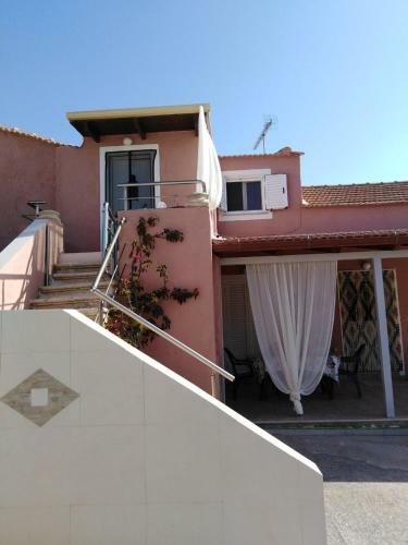 Lovely Apartment Only 5 Minutes From The Shipwreck!!!