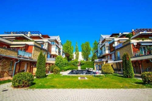 Cool & Pool Apartman