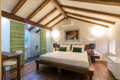 Durasevici Villa Sleeps 6 With Pool And Air Con