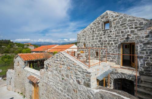 Durasevici Villa Sleeps 6 With Pool And Air Con