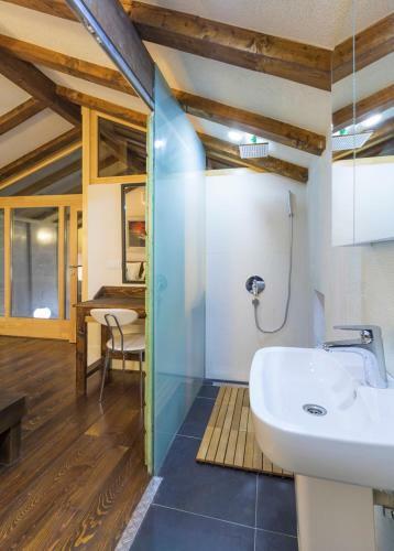 Durasevici Villa Sleeps 6 With Pool And Air Con