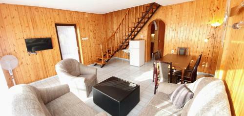 Varga Gardens Balatonm�riaf�rd?