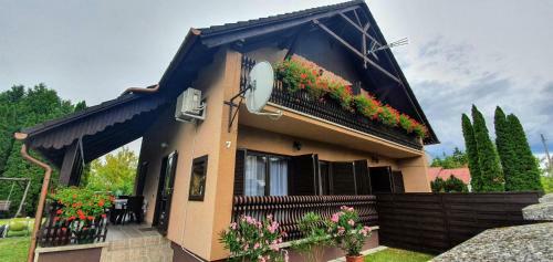 Varga Gardens Balatonm�riaf�rd?