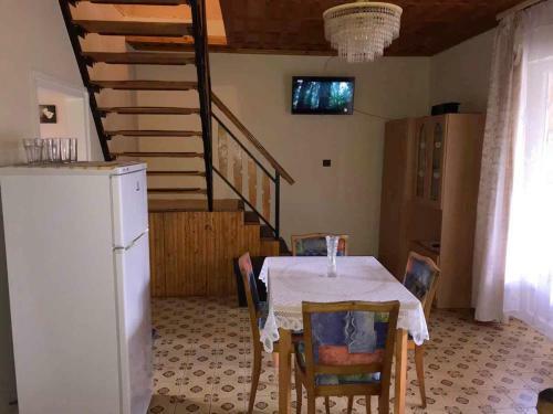 Holiday Home In Balatonmariaf�rdo 19593