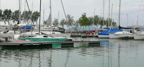 Pl�zs Apartman Balatonlelle