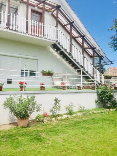 Lelle -kert Apartman 03