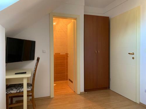 Hostal Vinarija Zlatar