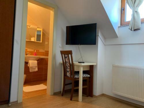 Hostal Vinarija Zlatar
