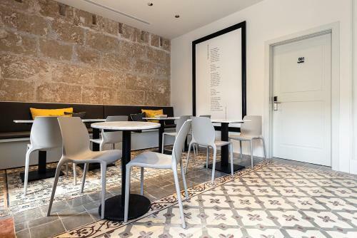 Hotel Unic - Turisme D'interior