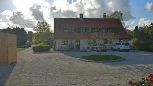 Maglebo Naturving�rd & Guest House