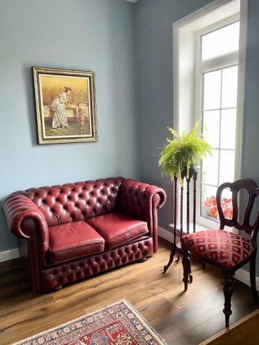 Seven Oaks B&B