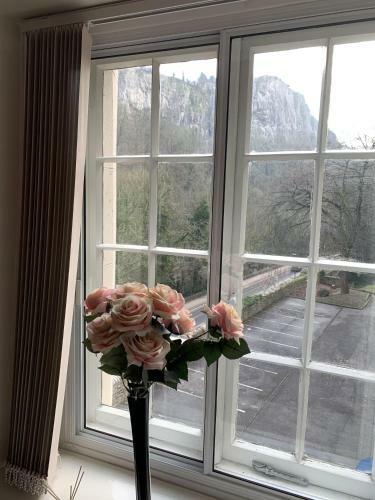 High Tor Hotel