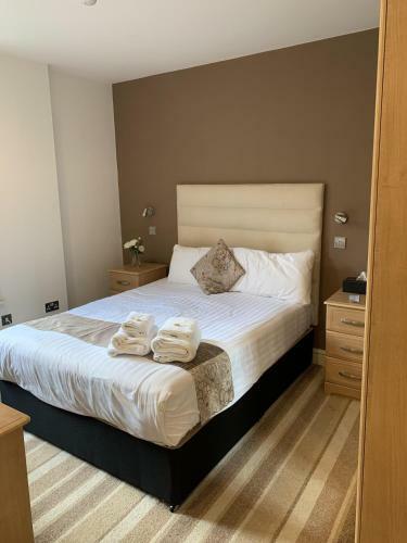 High Tor Hotel