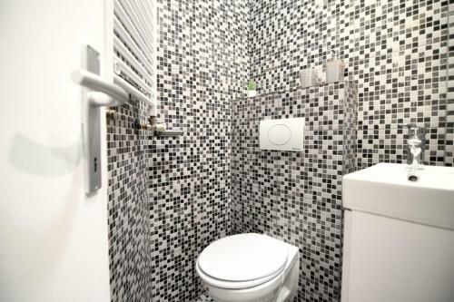 Lea Apartment - Free Parking In Front For 2 Cars