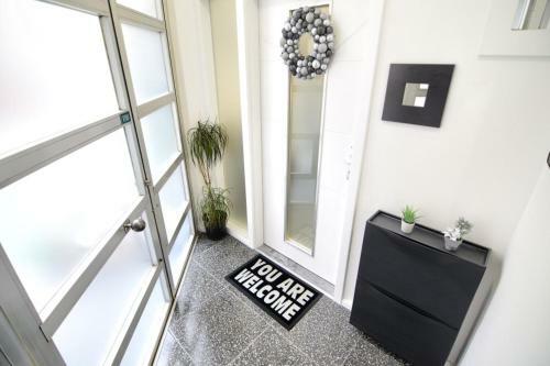 Lea Apartment - Free Parking In Front For 2 Cars
