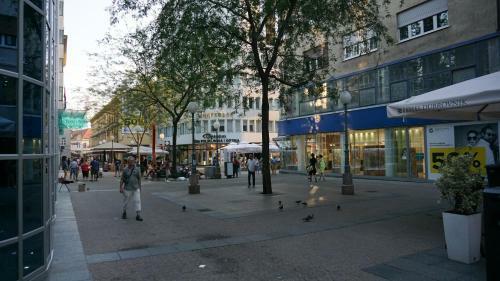 Karlo Main Square Apartments