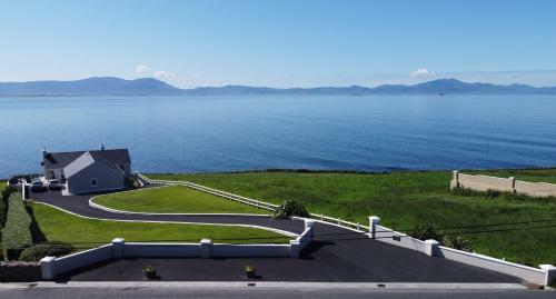 Ballyheigue Cliff Side And Sea View Apartment