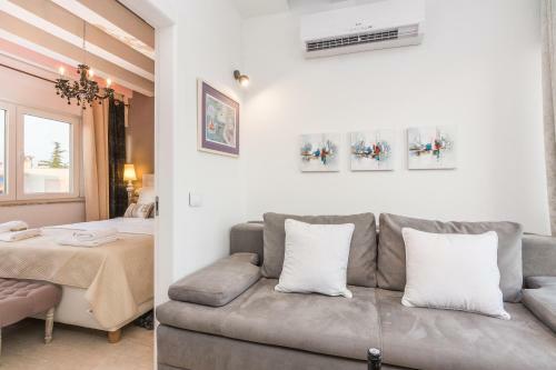 City Colours Apartment