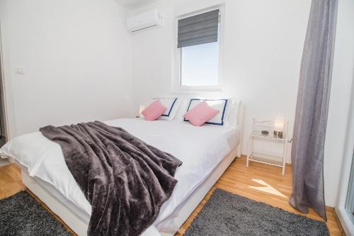 Apartment Hera****