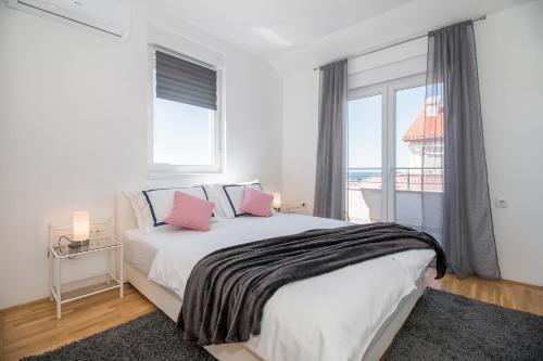 Apartment Hera****