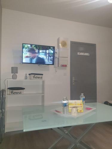 Hostal Studio Meubl� Au Rdc , Proche Lac