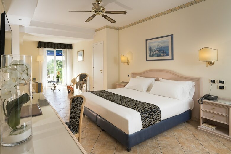Hotel Sant Alphio Garden