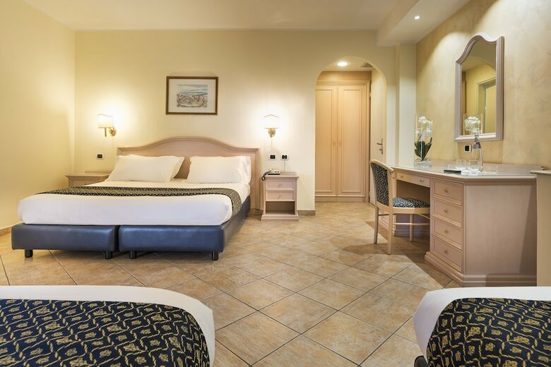 Hotel Sant Alphio Garden