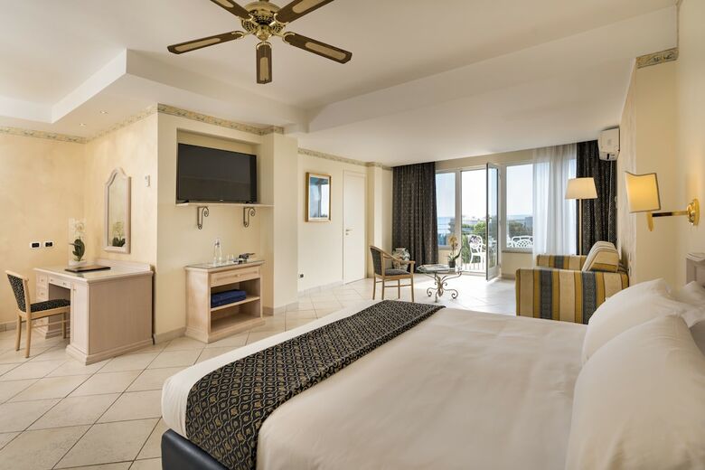 Hotel Sant Alphio Garden