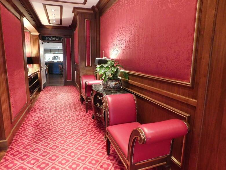 Hotel Pine Inn