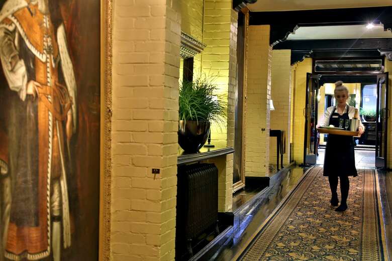 Bull Hotel