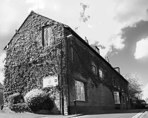 The Poplars Hotel