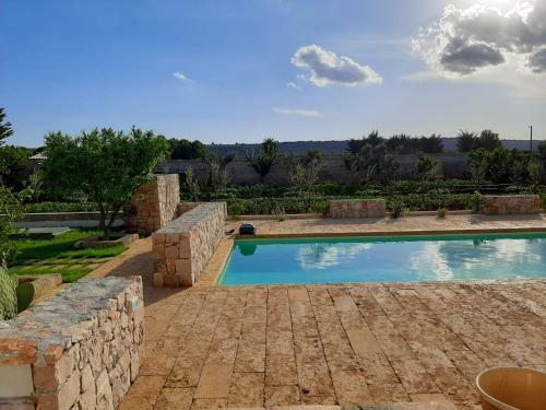 La Cuccuvascia Pool House