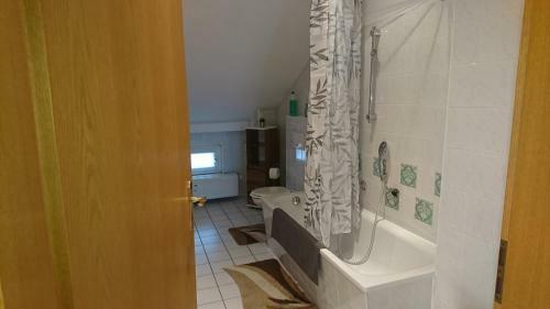 Apartamento Sch�ne 2 Zimmer Wohnung Halle Ammendorf